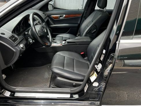 Used 2010 Mercedes-Benz C 300 4MATIC Sedan w/ Premium 1 Pkg image 16