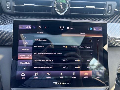 Used 2022 Maserati Quattroporte Trofeo RWD image 39