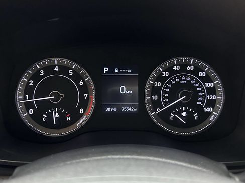 Used 2022 Hyundai Venue SEL w/ Cargo Package image 23