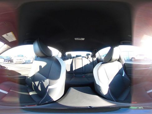 Used 2025 Toyota Camry LE image 42