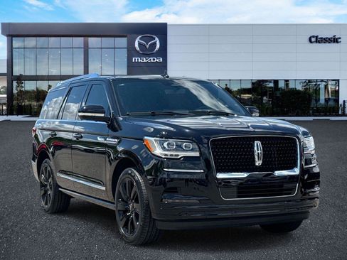 Used 2024 Lincoln Navigator Reserve AWD/4WD image 1