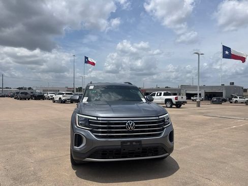 Used 2024 Volkswagen Atlas SE FWD image 4
