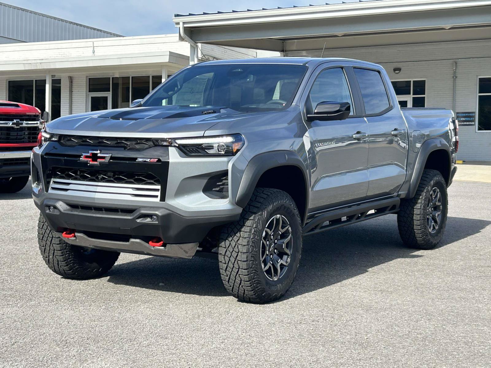 New 2026 Chevrolet Colorado ZR2 w/ Technology Package AWD/4WD image 3