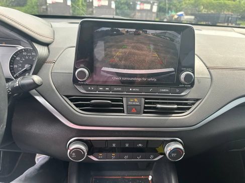 Used 2020 Nissan Altima 2.5 SR FWD image 14