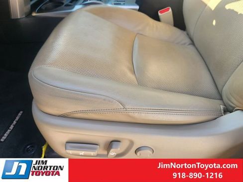 Used 2021 Toyota 4Runner Limited image 27