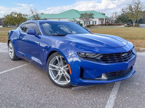Used 2021 Chevrolet Camaro LT w/ RS Package image 9