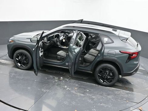 New 2026 Chevrolet Trax LT w/ Driver Confidence Package FWD image 59