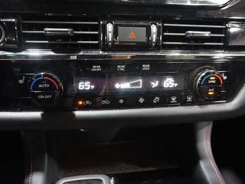 Used 2023 Nissan Pathfinder Rock Creek image 12