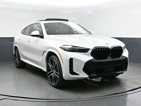 New 2026 BMW X6 xDrive40i w/ Climate Comfort Package image 9