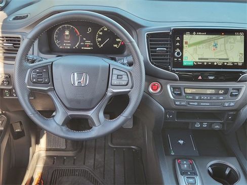 Used 2025 Honda Ridgeline TrailSport image 15