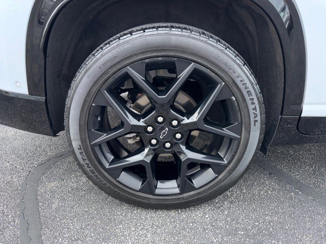 Used 2024 Chevrolet Traverse RS AWD/4WD image 11