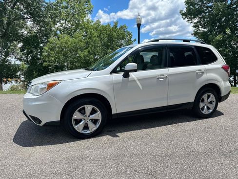 Used 2014 Subaru Forester 2.5i Premium w/ Popular Package #2 AWD/4WD image 4
