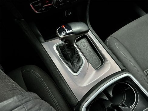 Used 2019 Dodge Charger R/T image 19