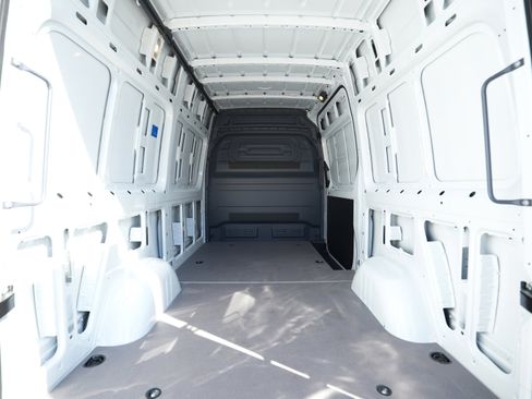 New 2025 Mercedes-Benz Sprinter 2500 image 16