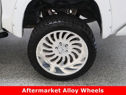 Used 2017 Toyota Tundra 1794 Edition image 10