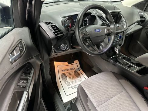 Used 2019 Ford Escape SE image 6