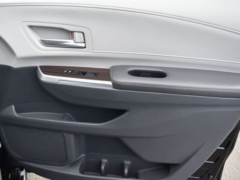Certified 2023 Toyota Sienna XLE AWD/4WD image 23