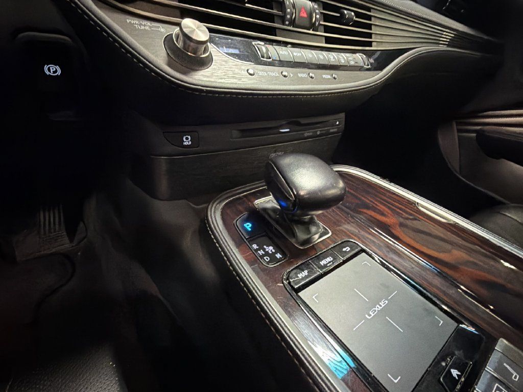 Used 2019 Lexus LS 500 AWD w/ Interior Upgrade Package image 10