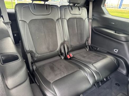 Used 2024 Jeep Grand Cherokee L Altitude image 14