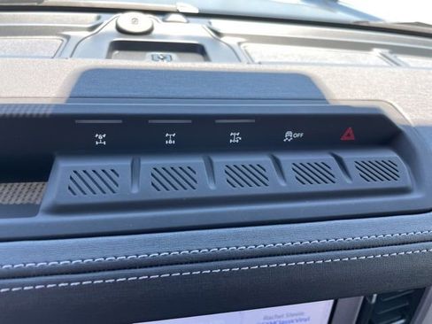 New 2026 Ford Bronco Outer Banks w/ Sasquatch Package AWD/4WD image 40