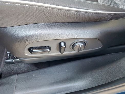 Certified 2021 Chevrolet TrailBlazer LT w/ Convenience Package image 19