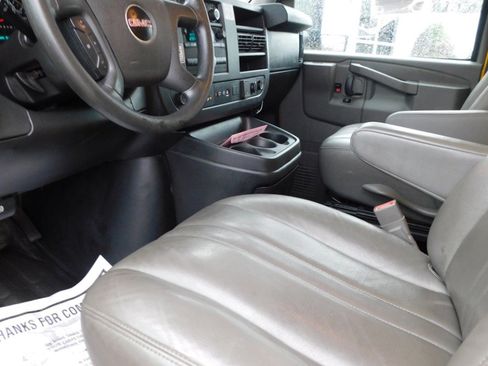 Used 2021 GMC Savana 3500 Extended w/ Power Convenience Package image 19