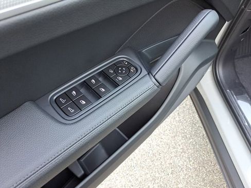 Used 2026 Porsche Cayenne Coupe image 26