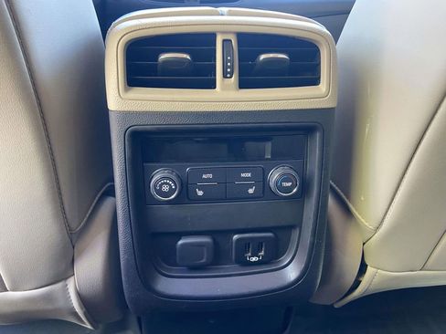 Used 2017 Buick Envision Essence FWD image 20
