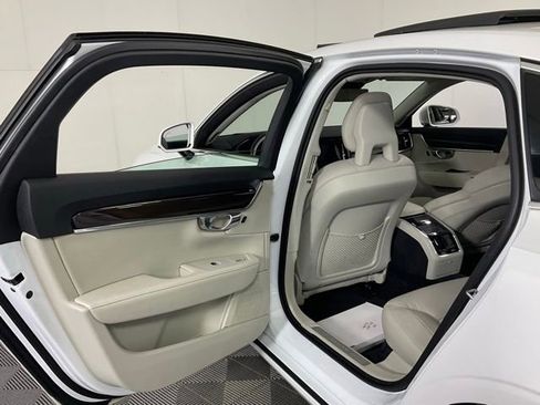 Used 2018 Volvo S90 T5 Momentum w/ Convenience Package AWD/4WD image 32
