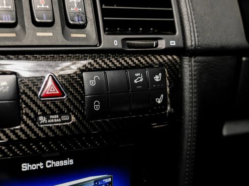 Used 2011 Mercedes-Benz G 550 image 29