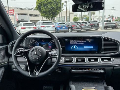 New 2025 Mercedes-Benz GLE 580 4MATIC image 13