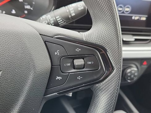 Used 2025 Chevrolet Trax LS FWD image 24