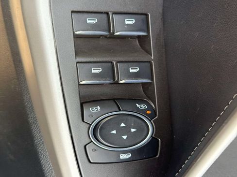 Used 2023 Ford Explorer XLT w/ Equipment Group 202A AWD/4WD image 19