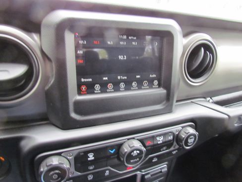 Used 2023 Jeep Gladiator Sport w/ Trailer Tow Package image 23