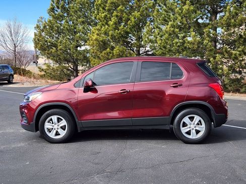 Used 2017 Chevrolet Trax LS image 2
