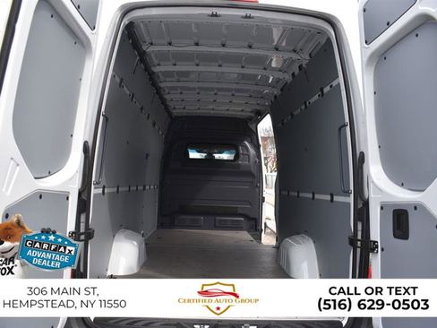 Used 2024 Mercedes-Benz eSprinter 170 Cargo image 33