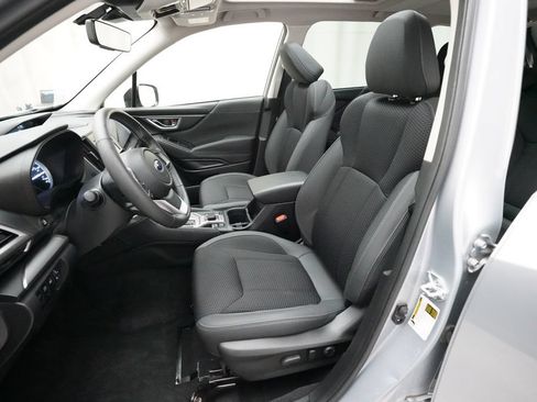 Used 2024 Subaru Forester Premium AWD/4WD image 7