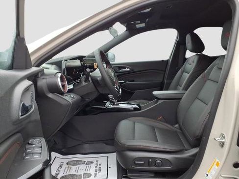 New 2026 Chevrolet Trax RS w/ Sunroof Package image 18