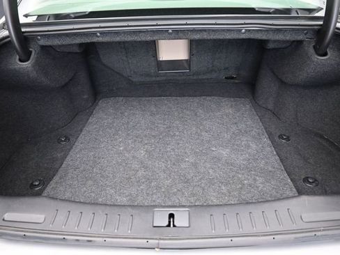 Used 2010 Cadillac DTS Luxury image 37