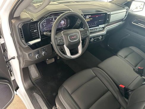 Used 2025 GMC Sierra 1500 SLT RWD image 12