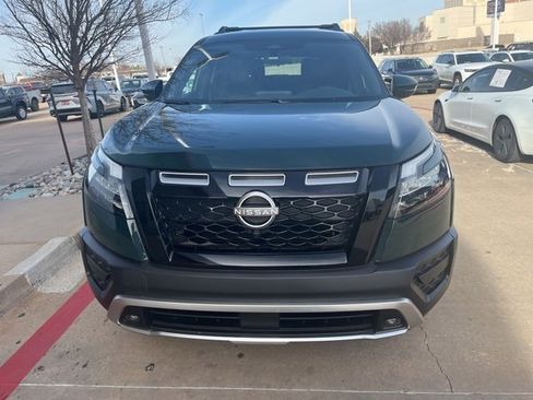 Used 2025 Nissan Pathfinder Rock Creek image 3