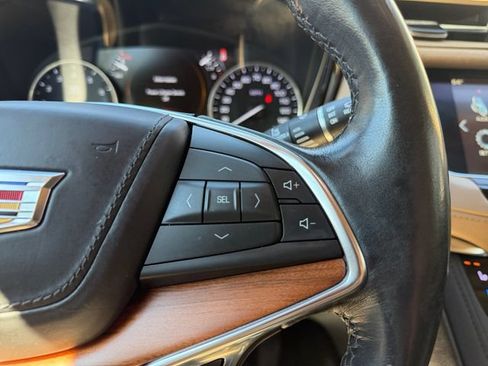 Used 2019 Cadillac XT5 Platinum AWD/4WD image 19