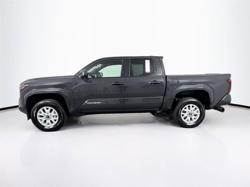 Certified 2025 Toyota Tacoma SR5 image 13