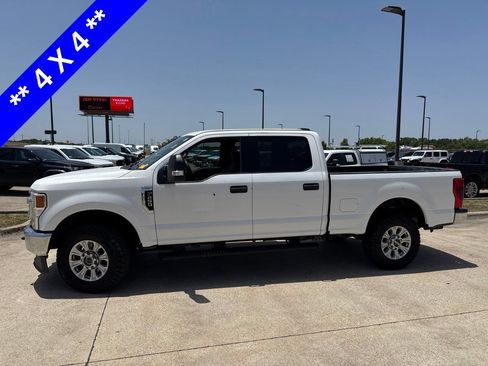 Used 2022 Ford F250 XLT AWD/4WD image 3