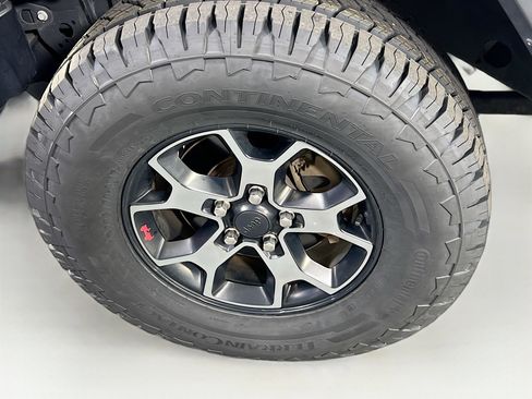 Used 2018 Jeep Wrangler Unlimited Rubicon image 27