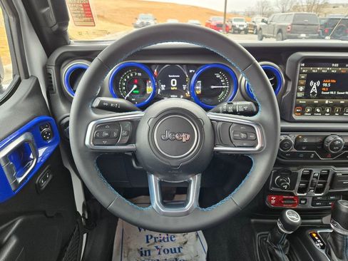 Used 2023 Jeep Wrangler Unlimited Rubicon 4xe image 21