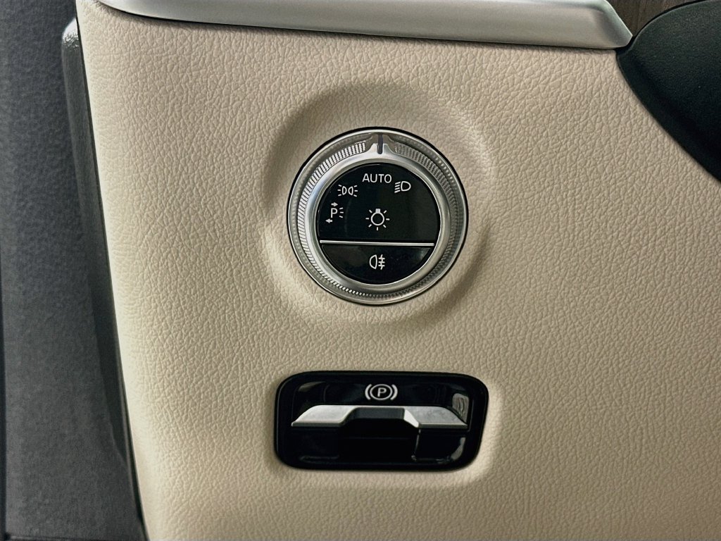 Certified 2024 Mercedes-Benz C 300 Sedan image 10