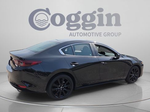 Used 2024 MAZDA MAZDA3 s FWD image 5