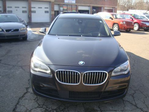 Used 2015 BMW 750i xDrive image 7