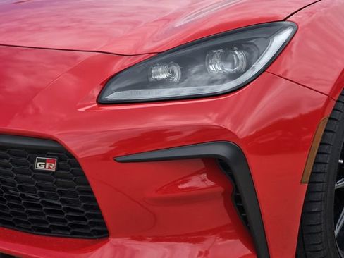 Used 2025 Toyota GR86 Premium RWD image 7